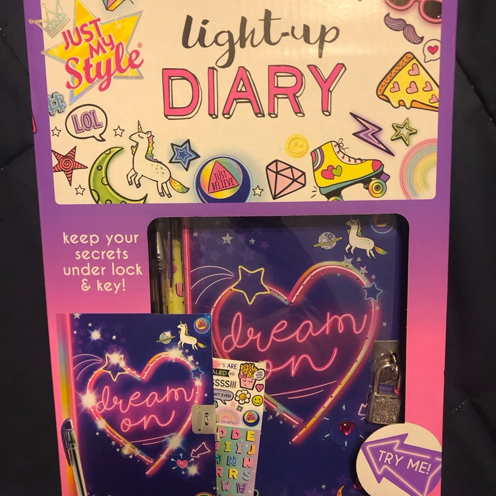 Just My Style Light-Up Diary Set